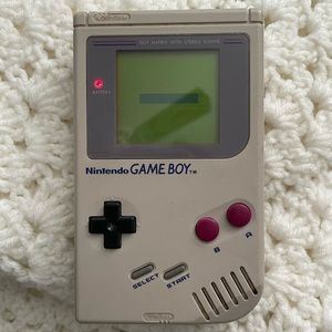 1989 game boy Nintendo - still works, see picture 1
